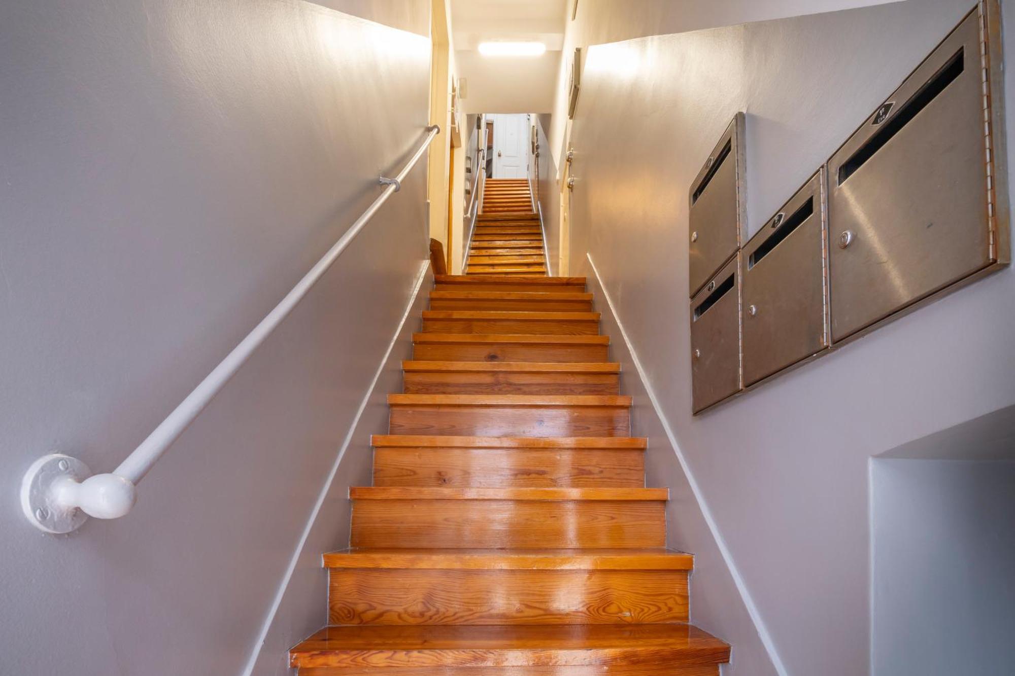 Superb Apartments Overlooking Graca In 리스본 외부 사진